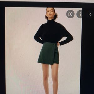 Aritzia babaton green mini skirt wayne